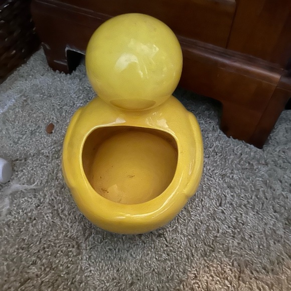 Yellow ducky planter - Picture 2 of 4